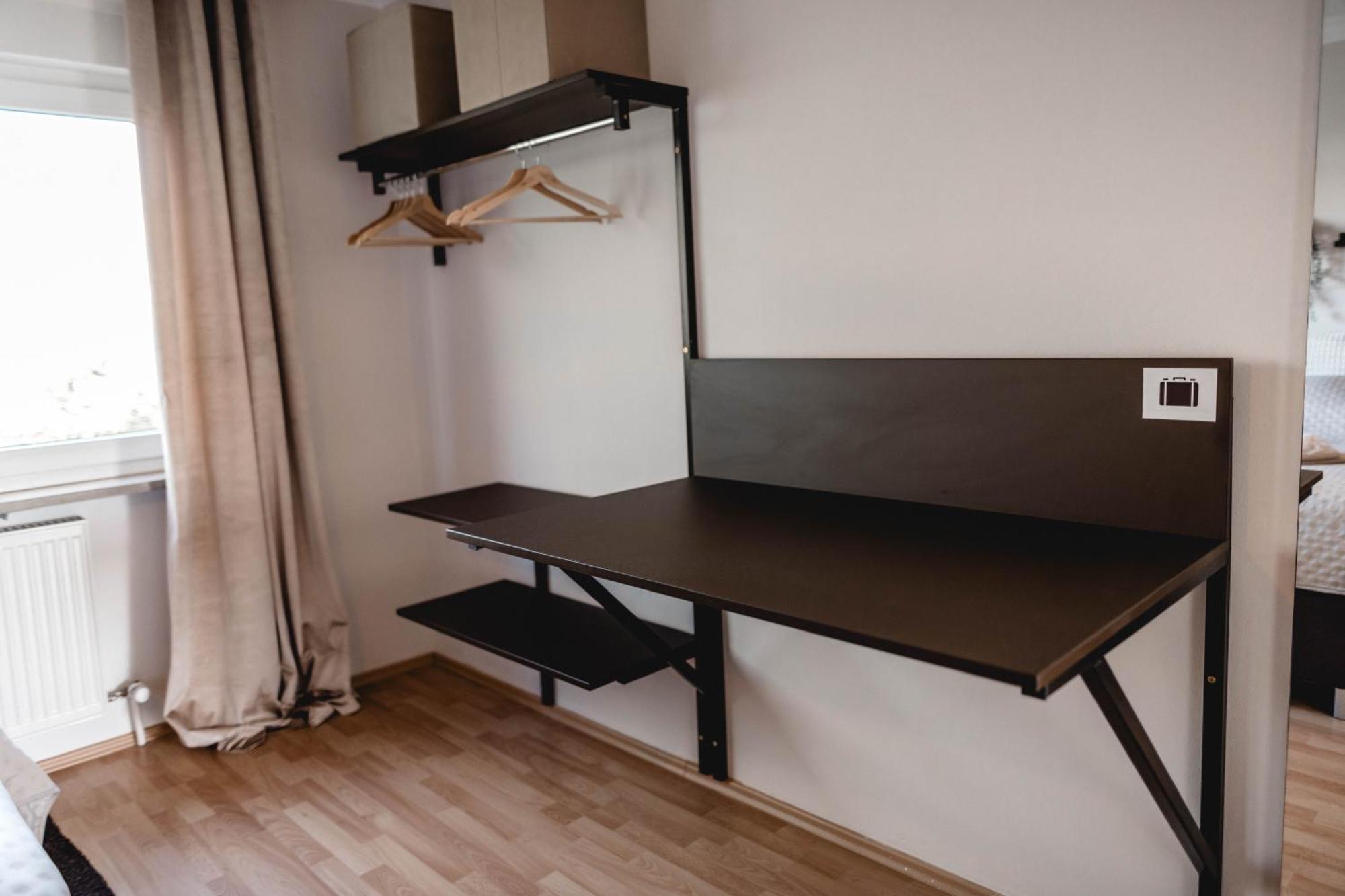 Me Homes - Grosse Moderne Designer-Wohnung Fuer Urlaub Und Business - Mit Kueche, Buero, Balkon Und 2 Parkplaetzen Μπαϊρόιτ Εξωτερικό φωτογραφία