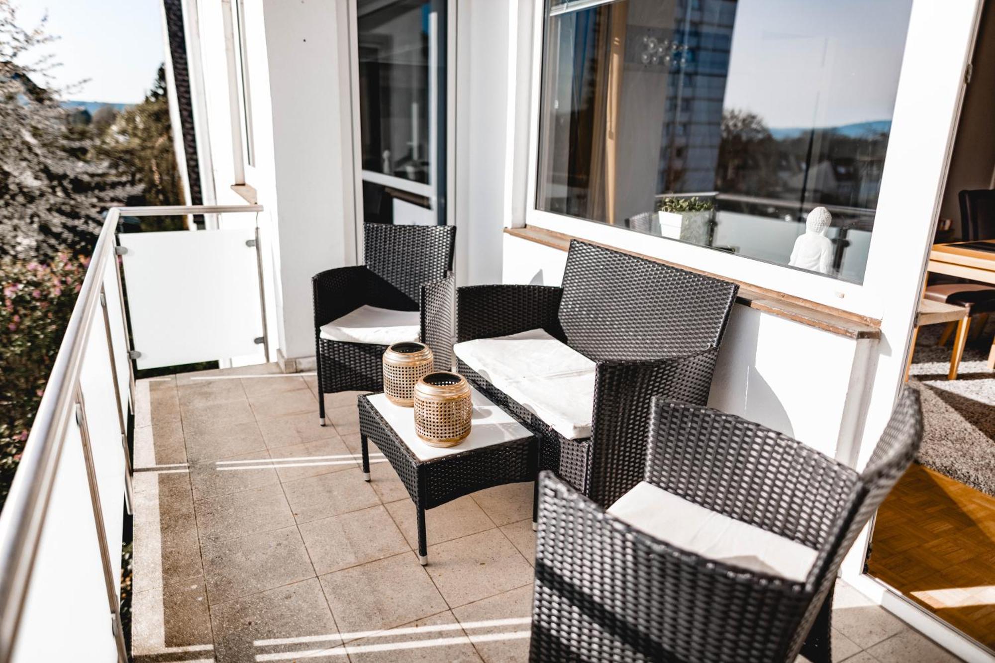 Me Homes - Grosse Moderne Designer-Wohnung Fuer Urlaub Und Business - Mit Kueche, Buero, Balkon Und 2 Parkplaetzen Μπαϊρόιτ Εξωτερικό φωτογραφία